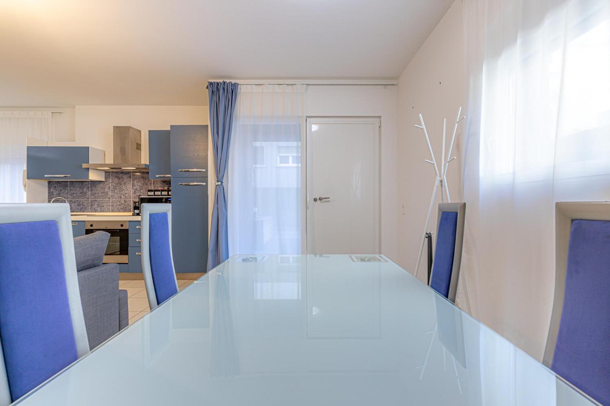 Lugano Station Apartment With Free Parking Ngoại thất bức ảnh